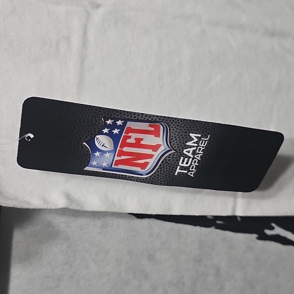 Cincinnati Bengals White and Black T-Shirt with Tiger Logo Size Small NWT - Picture 6 of 8